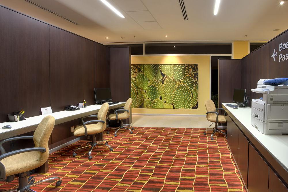 Courtyard By Marriott Leon At The Poliforum Bagian luar foto