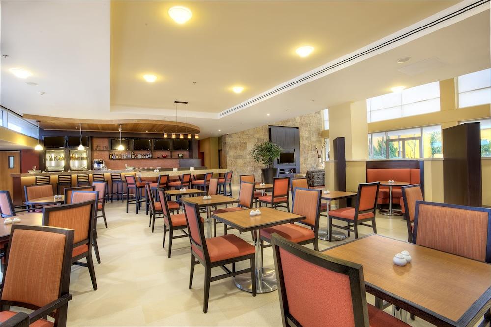 Courtyard By Marriott Leon At The Poliforum Bagian luar foto