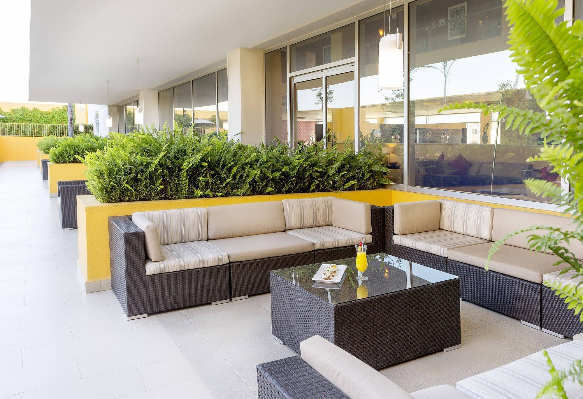 Courtyard By Marriott Leon At The Poliforum Bagian luar foto